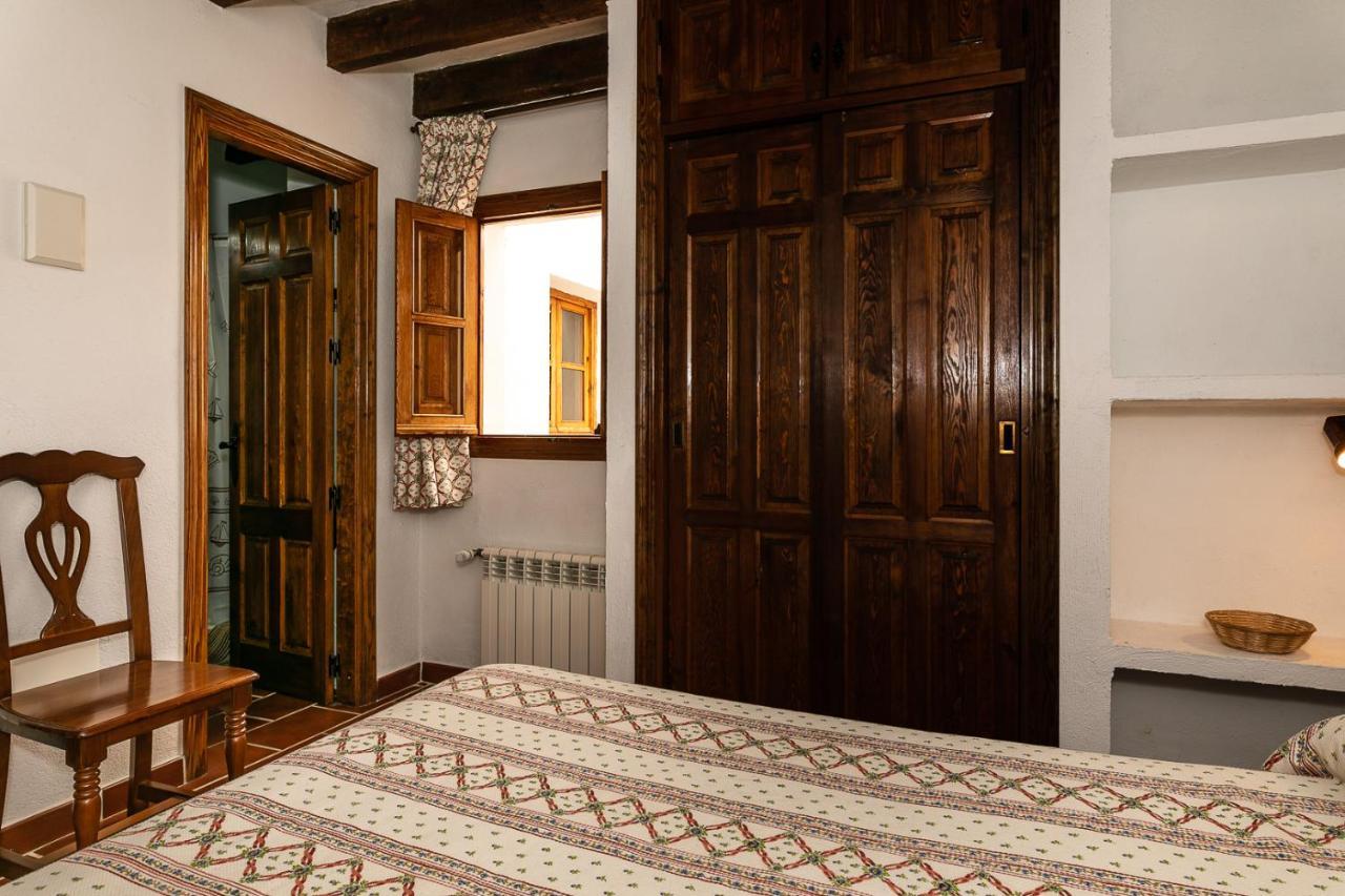 Casa Rural Del Rio Alozaina Exteriör bild